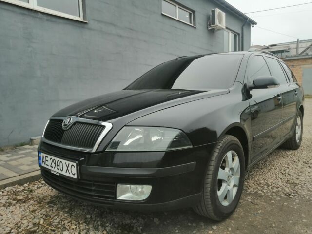 Черный Шкода Октавия, объемом двигателя 1.8 л и пробегом 223 тыс. км за 7000 $, фото 3 на Automoto.ua