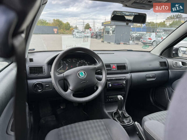 Чорний Шкода Октавія, об'ємом двигуна 1.6 л та пробігом 202 тис. км за 6100 $, фото 9 на Automoto.ua