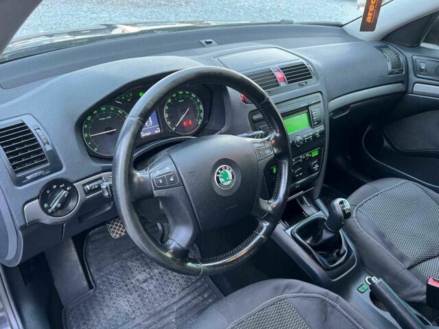 Черный Шкода Октавия, объемом двигателя 2 л и пробегом 307 тыс. км за 6990 $, фото 15 на Automoto.ua