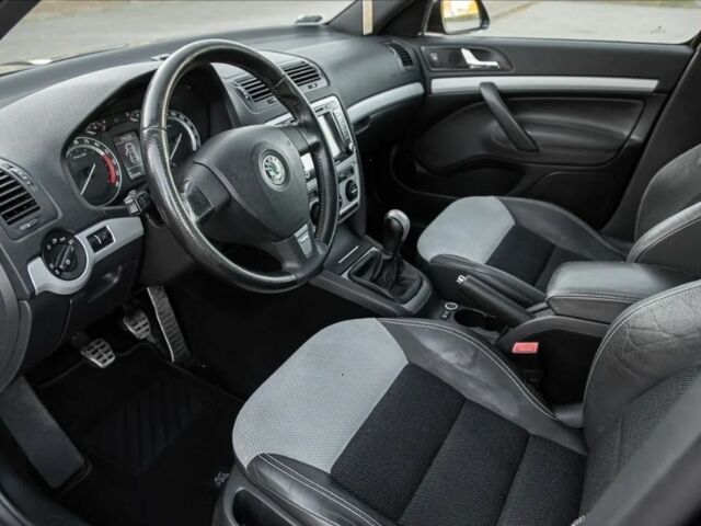 Черный Шкода Октавия, объемом двигателя 2 л и пробегом 197 тыс. км за 1700 $, фото 6 на Automoto.ua