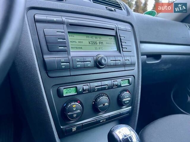 Чорний Шкода Октавія, об'ємом двигуна 1.8 л та пробігом 182 тис. км за 5999 $, фото 101 на Automoto.ua