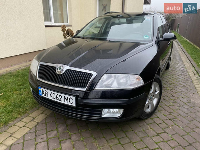 Черный Шкода Октавия, объемом двигателя 1.6 л и пробегом 230 тыс. км за 6800 $, фото 1 на Automoto.ua