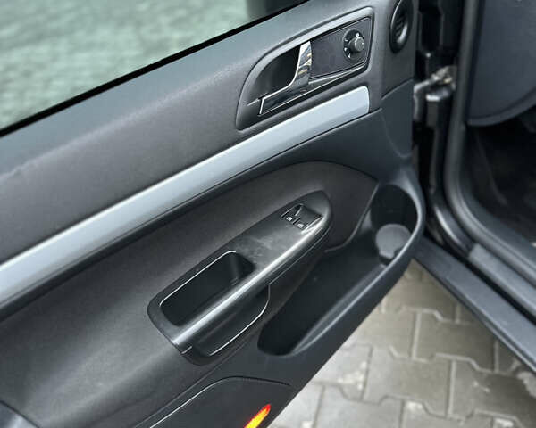 Черный Шкода Октавия, объемом двигателя 1.8 л и пробегом 233 тыс. км за 5600 $, фото 11 на Automoto.ua