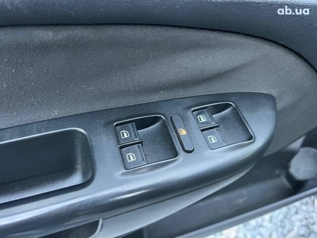 Чорний Шкода Октавія, об'ємом двигуна 2 л та пробігом 307 тис. км за 6990 $, фото 14 на Automoto.ua