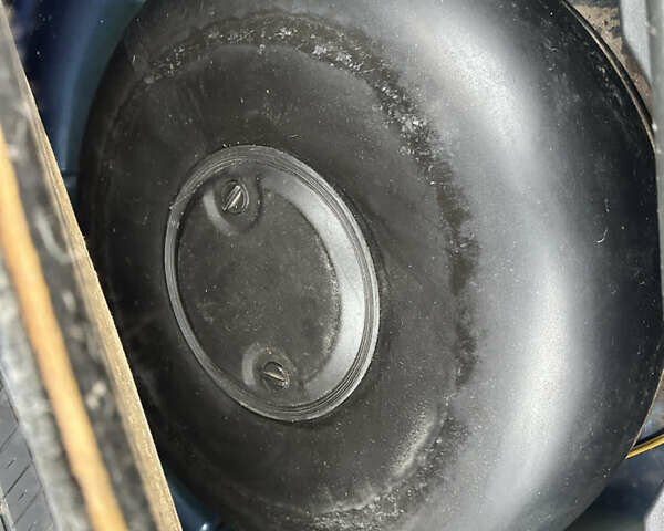 Черный Шкода Октавия, объемом двигателя 1.6 л и пробегом 246 тыс. км за 5500 $, фото 18 на Automoto.ua