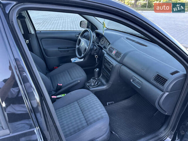 Чорний Шкода Октавія, об'ємом двигуна 1.6 л та пробігом 260 тис. км за 5999 $, фото 17 на Automoto.ua