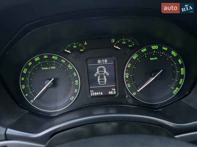 Чорний Шкода Октавія, об'ємом двигуна 1.6 л та пробігом 239 тис. км за 7800 $, фото 18 на Automoto.ua