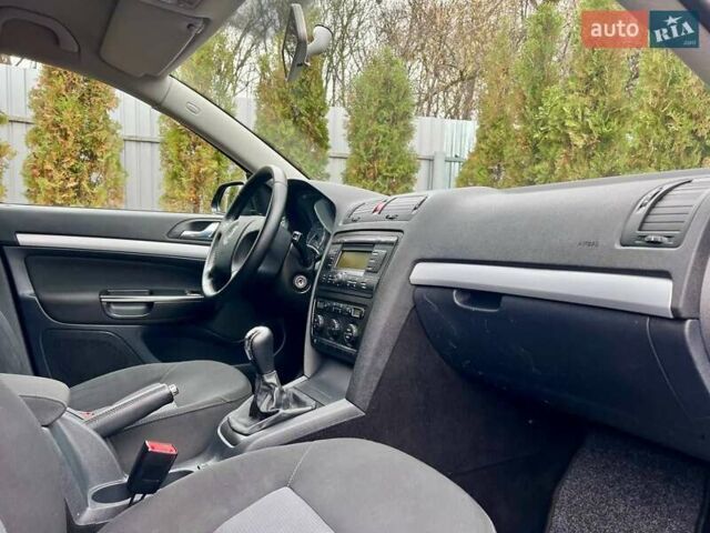 Черный Шкода Октавия, объемом двигателя 1.6 л и пробегом 198 тыс. км за 6700 $, фото 109 на Automoto.ua