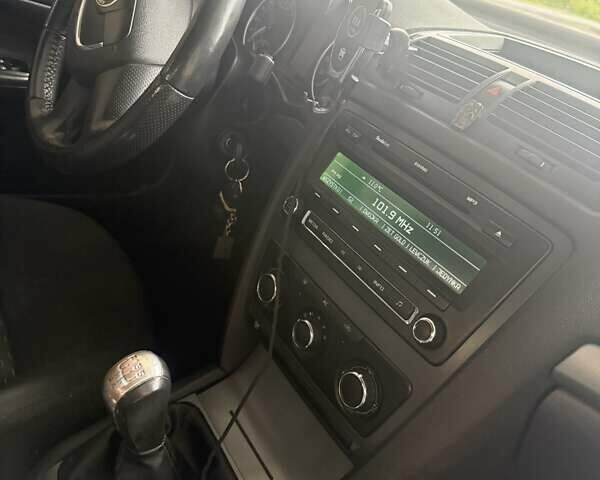 Чорний Шкода Октавія, об'ємом двигуна 1.9 л та пробігом 249 тис. км за 6800 $, фото 4 на Automoto.ua