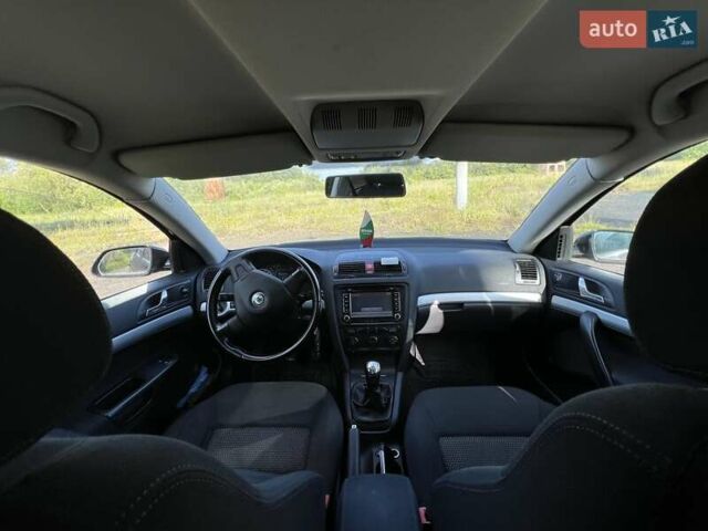 Черный Шкода Октавия, объемом двигателя 1.8 л и пробегом 202 тыс. км за 6550 $, фото 8 на Automoto.ua