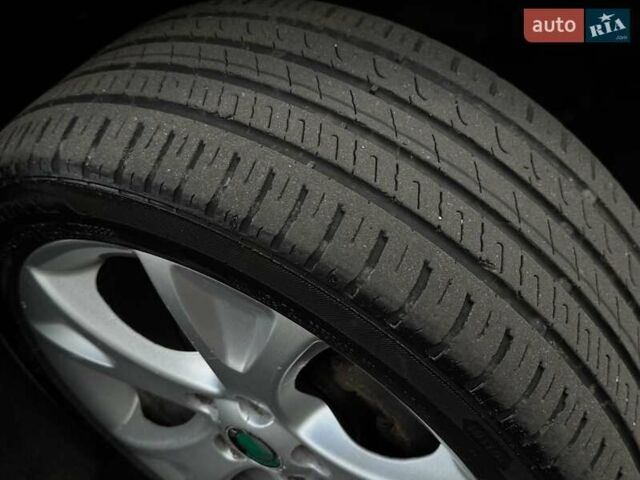 Черный Шкода Октавия, объемом двигателя 1.6 л и пробегом 201 тыс. км за 6900 $, фото 14 на Automoto.ua