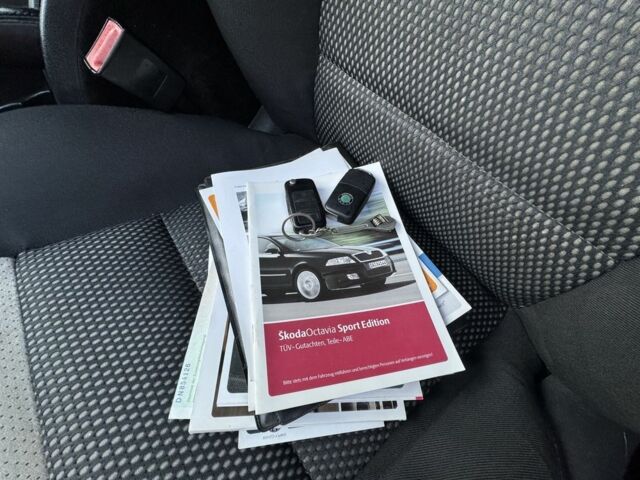 Черный Шкода Октавия, объемом двигателя 2 л и пробегом 280 тыс. км за 7000 $, фото 18 на Automoto.ua