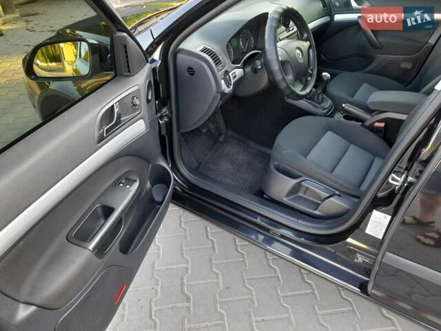 Черный Шкода Октавия, объемом двигателя 1.6 л и пробегом 186 тыс. км за 6799 $, фото 17 на Automoto.ua