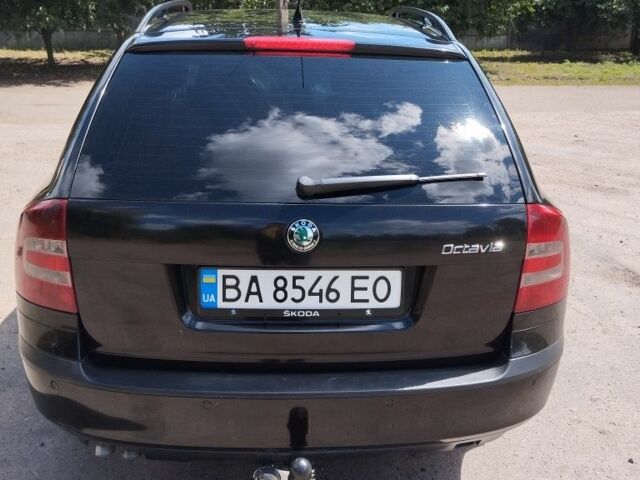 Чорний Шкода Октавія, об'ємом двигуна 2 л та пробігом 231 тис. км за 6700 $, фото 4 на Automoto.ua