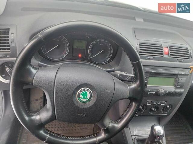 Черный Шкода Октавия, объемом двигателя 1.6 л и пробегом 192 тыс. км за 7200 $, фото 3 на Automoto.ua