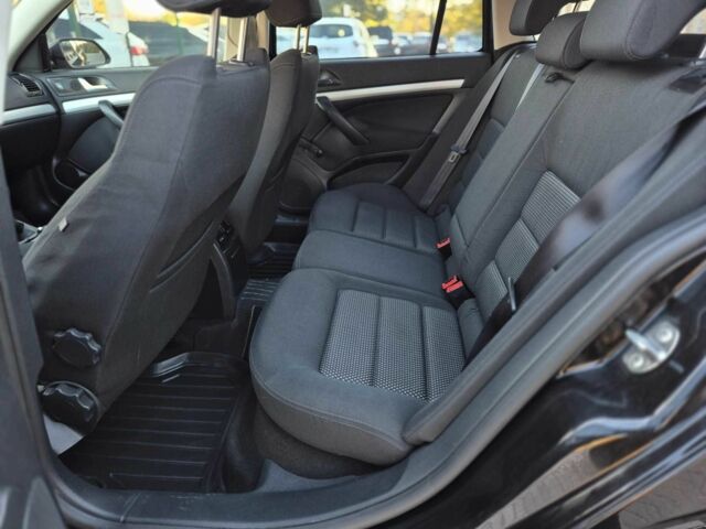 Черный Шкода Октавия, объемом двигателя 1.6 л и пробегом 239 тыс. км за 6955 $, фото 11 на Automoto.ua