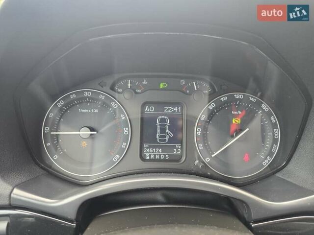Черный Шкода Октавия, объемом двигателя 2 л и пробегом 245 тыс. км за 9199 $, фото 56 на Automoto.ua