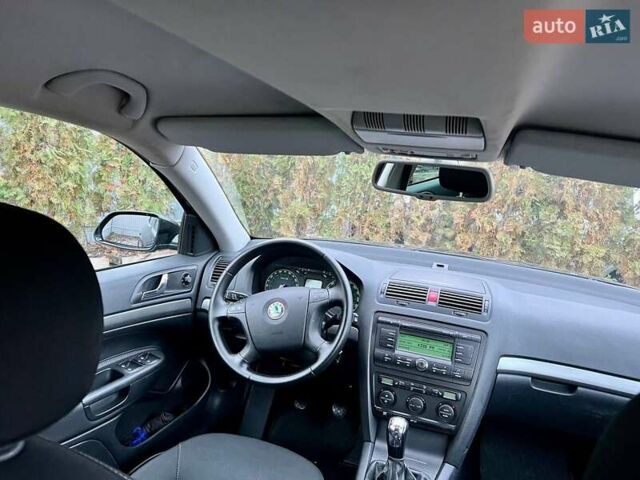 Чорний Шкода Октавія, об'ємом двигуна 1.8 л та пробігом 182 тис. км за 5999 $, фото 125 на Automoto.ua