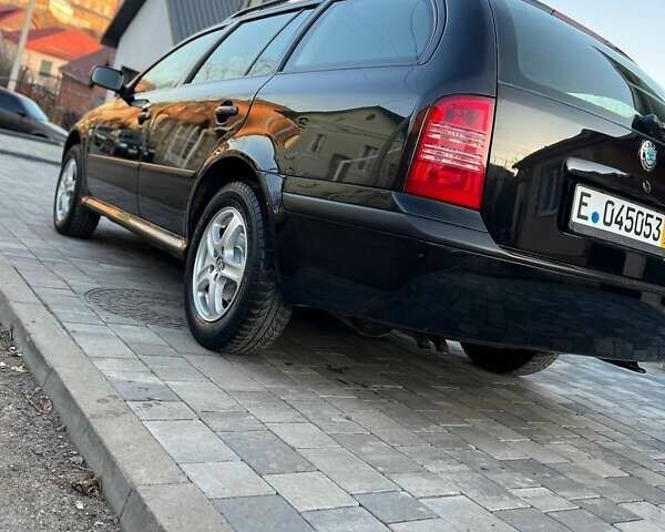 Черный Шкода Октавия, объемом двигателя 1.6 л и пробегом 189 тыс. км за 6200 $, фото 54 на Automoto.ua