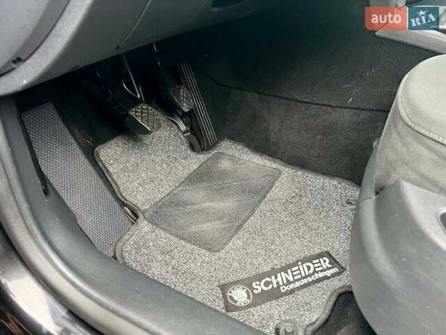 Черный Шкода Октавия, объемом двигателя 1.6 л и пробегом 198 тыс. км за 6700 $, фото 83 на Automoto.ua