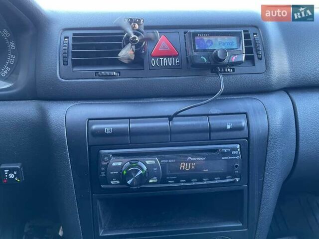 Шкода Октавия 2008 в Киеве на Automoto.ua Черный Шкода Октавия, объемом двигателя 1.6 л и пробегом 250 тыс. км за 6490 $, фото 22 на Automoto.ua