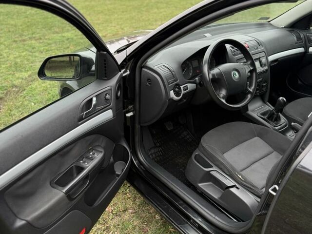 Чорний Шкода Октавія, об'ємом двигуна 1.9 л та пробігом 300 тис. км за 3300 $, фото 9 на Automoto.ua