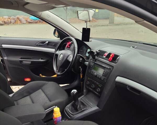 Чорний Шкода Октавія, об'ємом двигуна 1.8 л та пробігом 183 тис. км за 6950 $, фото 10 на Automoto.ua