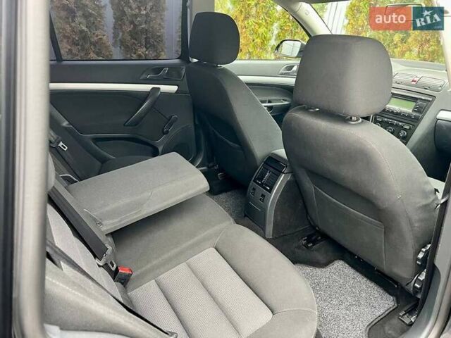 Черный Шкода Октавия, объемом двигателя 1.6 л и пробегом 198 тыс. км за 6700 $, фото 103 на Automoto.ua