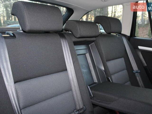 Черный Шкода Октавия, объемом двигателя 1.6 л и пробегом 215 тыс. км за 6390 $, фото 95 на Automoto.ua