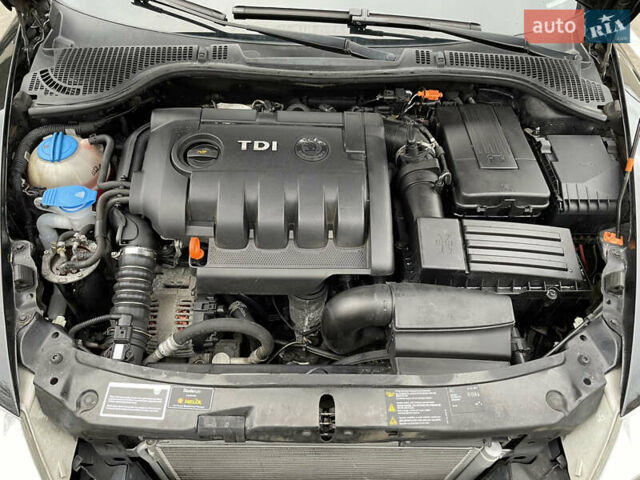 Черный Шкода Октавия, объемом двигателя 2 л и пробегом 291 тыс. км за 7400 $, фото 14 на Automoto.ua