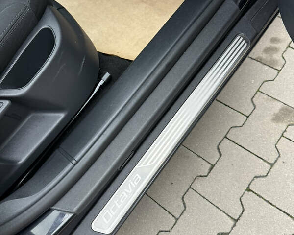 Черный Шкода Октавия, объемом двигателя 1.6 л и пробегом 197 тыс. км за 7500 $, фото 49 на Automoto.ua