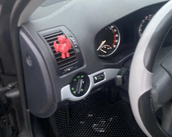 Чорний Шкода Октавія, об'ємом двигуна 1.9 л та пробігом 394 тис. км за 5900 $, фото 8 на Automoto.ua