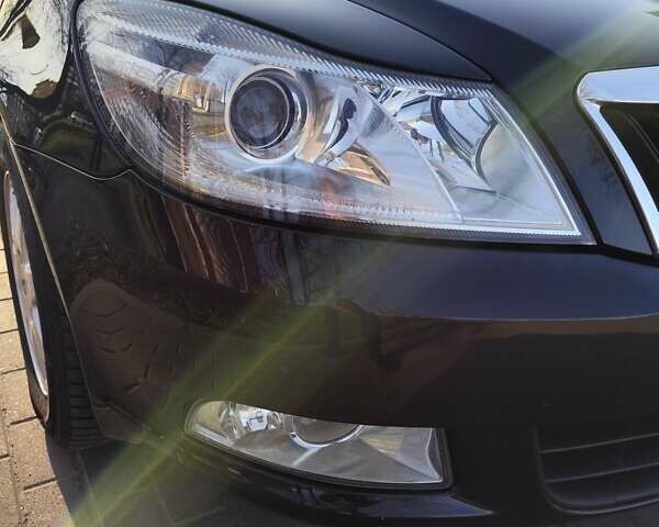 Черный Шкода Октавия, объемом двигателя 1.8 л и пробегом 229 тыс. км за 7200 $, фото 32 на Automoto.ua