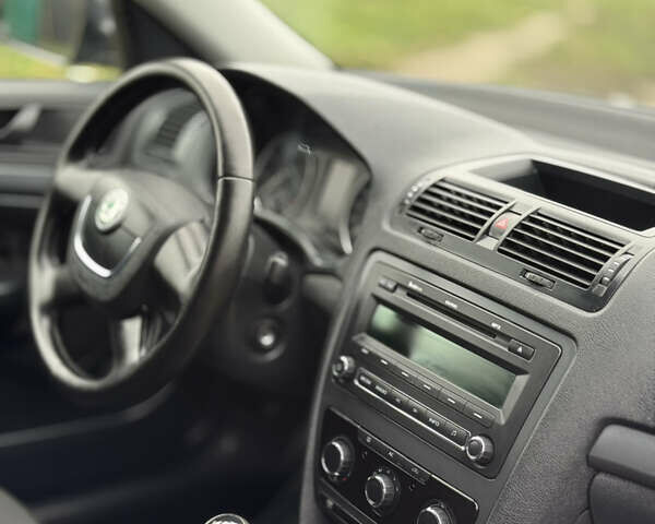 Черный Шкода Октавия, объемом двигателя 1.4 л и пробегом 237 тыс. км за 6700 $, фото 15 на Automoto.ua