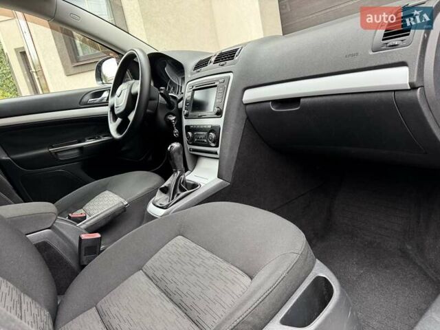 Черный Шкода Октавия, объемом двигателя 1.6 л и пробегом 148 тыс. км за 7900 $, фото 36 на Automoto.ua