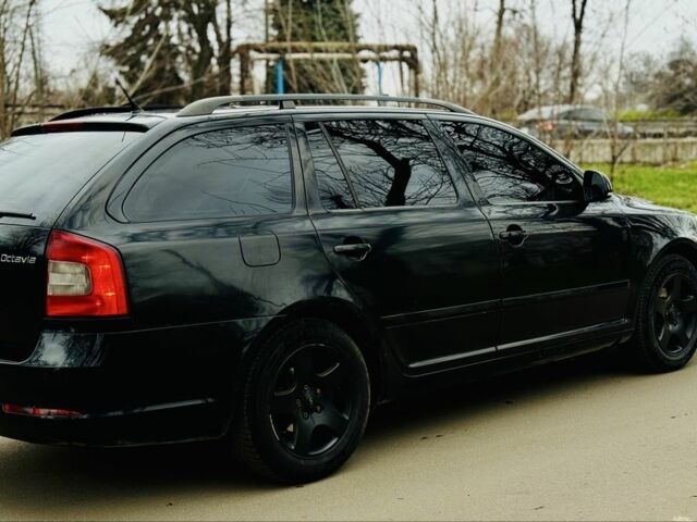 Черный Шкода Октавия, объемом двигателя 1.9 л и пробегом 215 тыс. км за 3300 $, фото 7 на Automoto.ua