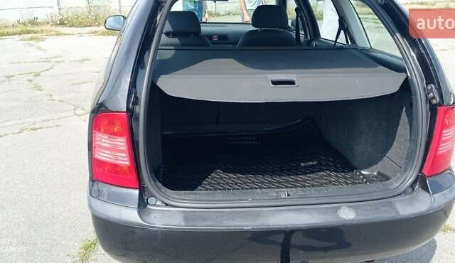 Черный Шкода Октавия, объемом двигателя 1.6 л и пробегом 273 тыс. км за 5600 $, фото 9 на Automoto.ua