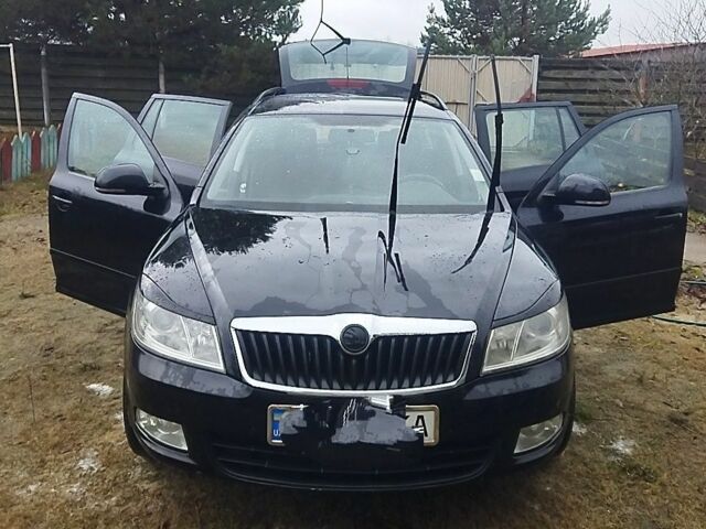 Черный Шкода Октавия, объемом двигателя 2 л и пробегом 241 тыс. км за 6999 $, фото 2 на Automoto.ua