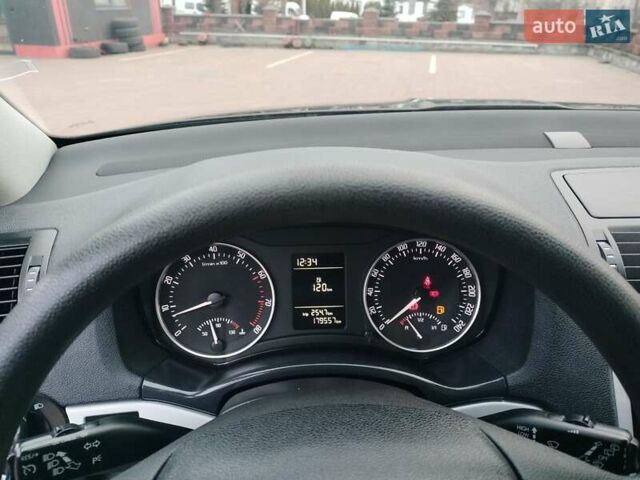 Черный Шкода Октавия, объемом двигателя 1.4 л и пробегом 179 тыс. км за 6650 $, фото 46 на Automoto.ua