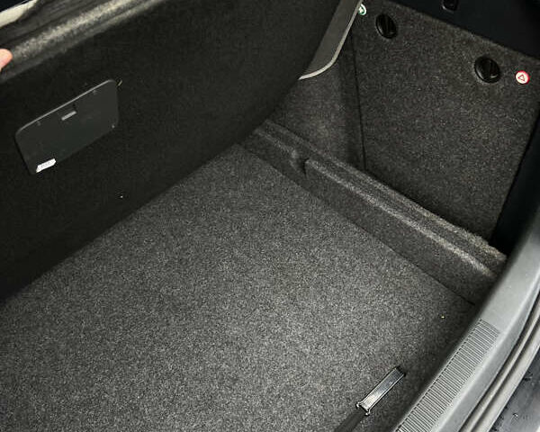 Чорний Шкода Октавія, об'ємом двигуна 1.6 л та пробігом 260 тис. км за 6450 $, фото 11 на Automoto.ua