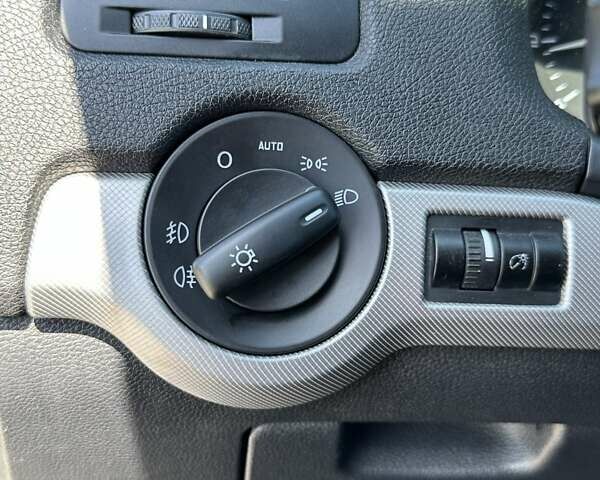 Черный Шкода Октавия, объемом двигателя 1.8 л и пробегом 250 тыс. км за 8300 $, фото 19 на Automoto.ua