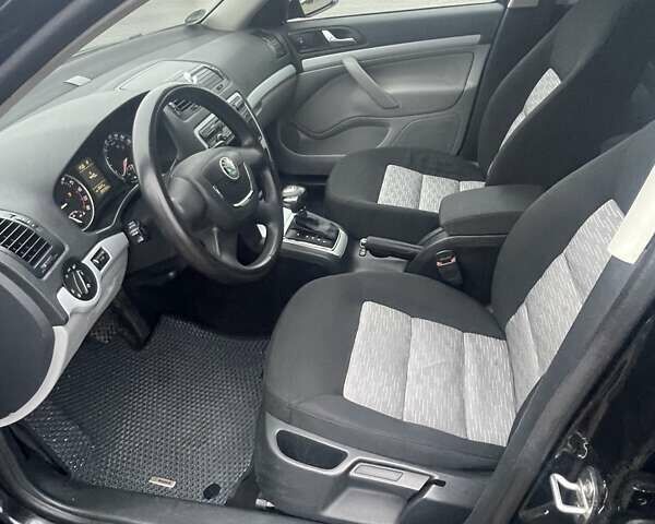 Черный Шкода Октавия, объемом двигателя 1.9 л и пробегом 293 тыс. км за 7200 $, фото 9 на Automoto.ua