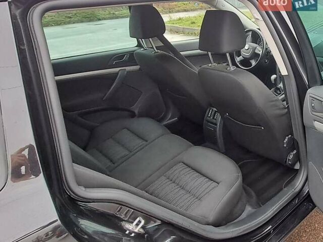 Черный Шкода Октавия, объемом двигателя 1.8 л и пробегом 213 тыс. км за 7500 $, фото 7 на Automoto.ua