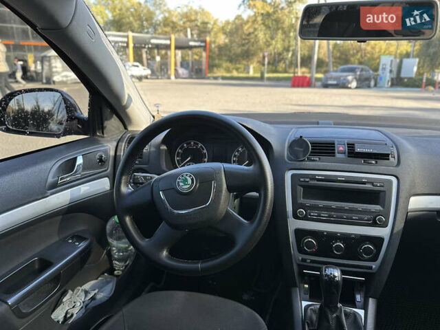 Чорний Шкода Октавія, об'ємом двигуна 1.6 л та пробігом 245 тис. км за 7000 $, фото 9 на Automoto.ua
