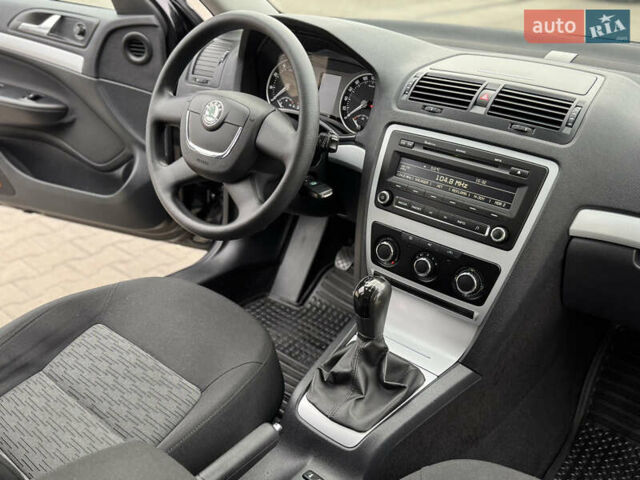 Чорний Шкода Октавія, об'ємом двигуна 1.4 л та пробігом 232 тис. км за 7200 $, фото 30 на Automoto.ua