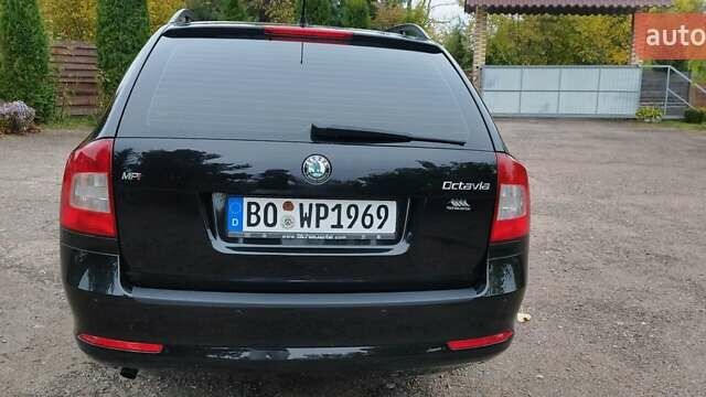 Чорний Шкода Октавія, об'ємом двигуна 1.6 л та пробігом 209 тис. км за 8299 $, фото 10 на Automoto.ua
