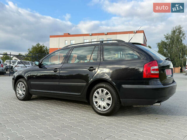 Шкода Октавия 2009 в Виннице на Automoto.ua Черный Шкода Октавия, объемом двигателя 1.6 л и пробегом 172 тыс. км за 7999 $, фото 96 на Automoto.ua
