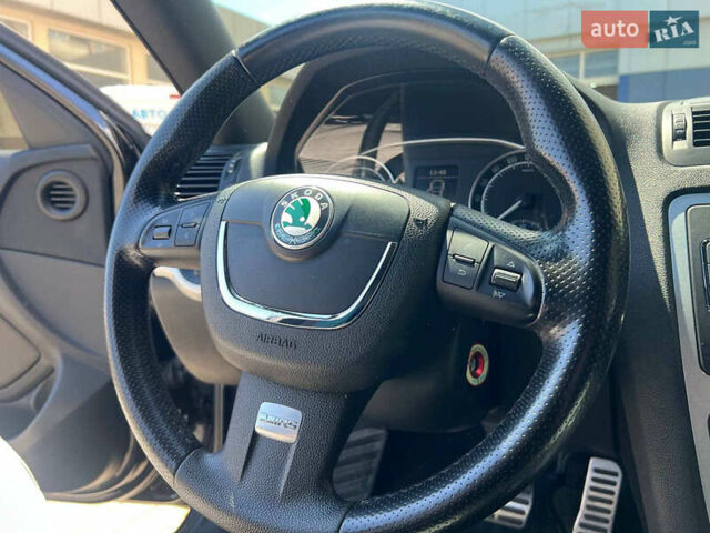 Чорний Шкода Октавія, об'ємом двигуна 2 л та пробігом 219 тис. км за 11290 $, фото 24 на Automoto.ua