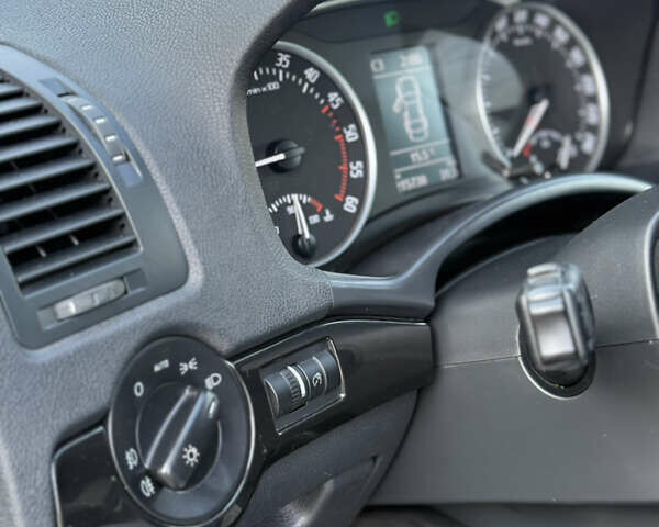 Черный Шкода Октавия, объемом двигателя 0 л и пробегом 215 тыс. км за 8800 $, фото 146 на Automoto.ua