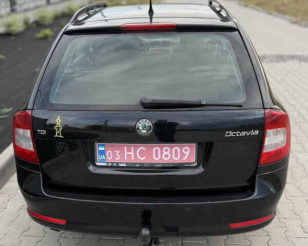 Чорний Шкода Октавія, об'ємом двигуна 1.6 л та пробігом 219 тис. км за 6800 $, фото 5 на Automoto.ua